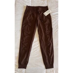 New Lululemon Dance Studio Mid Rise Jogger Size 8 Lava Cake 30" Inseam Sold Out